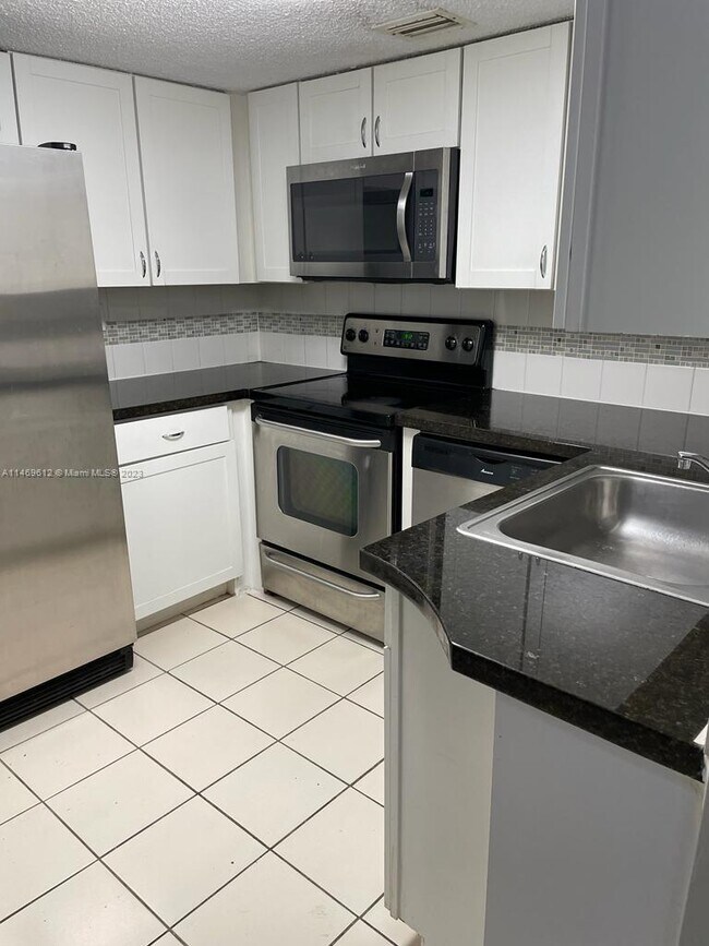 Building Photo - 15350 SW 76th Terrace