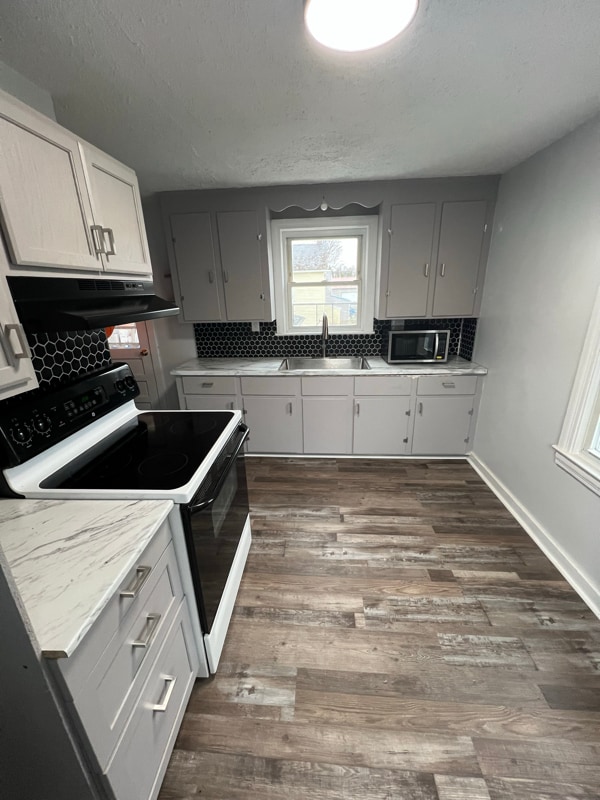 Foto del edificio - 100 S Broad St