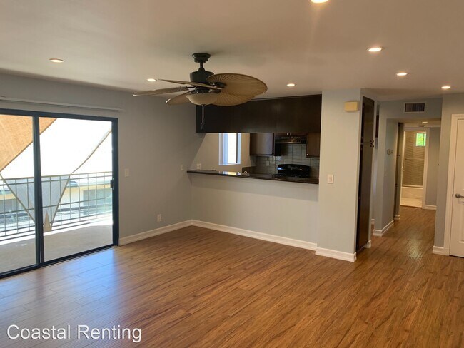 Building Photo - 1029 Mira Mar Ave