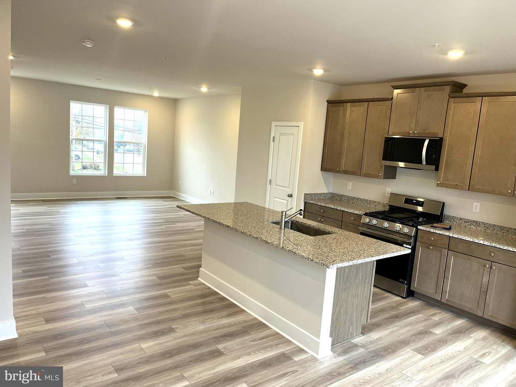 Foto principal - 7616 Johnnycake Rd