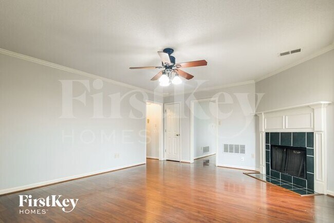 Building Photo - 588 North Ericson Drive