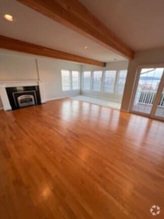 Building Photo - 1302 Nisqually St