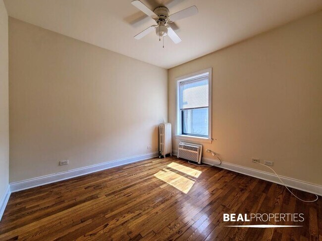 Foto del edificio - 1 bedroom in CHICAGO IL 60613