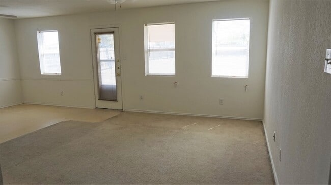 Building Photo - 4600 Greyhound Dr