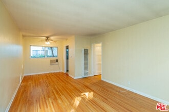 Building Photo - 14942 Dickens St
