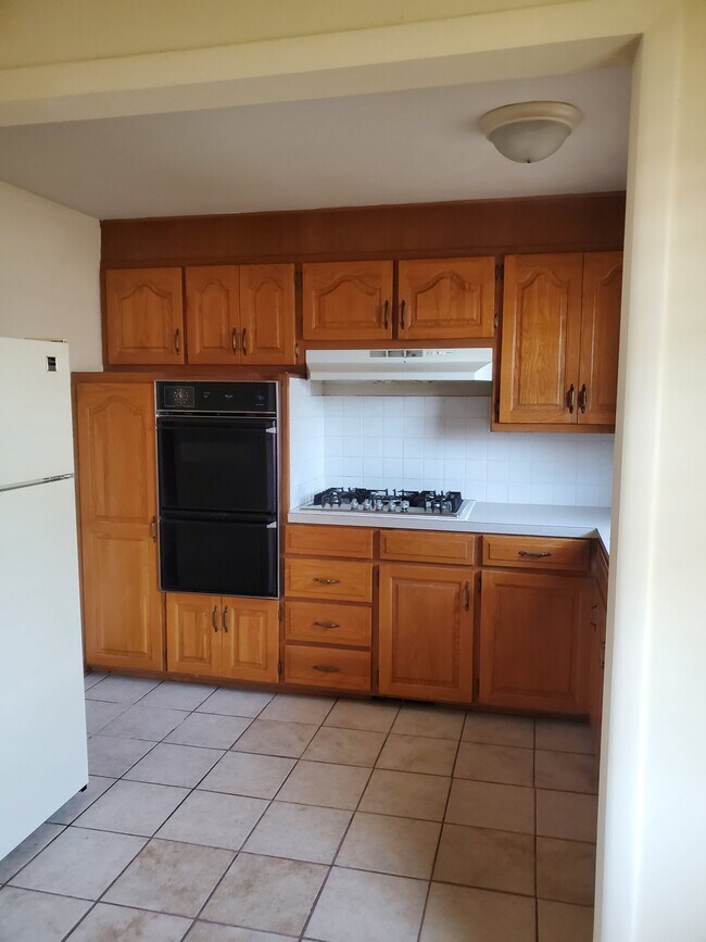 Foto del edificio - 1234 E Elm St
