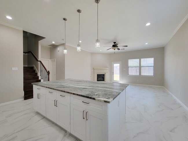 Building Photo - 24534 San Pellino Dr