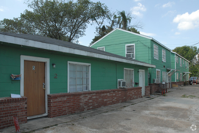 Building Photo - Polk Apartments