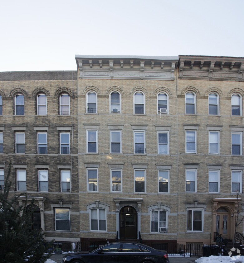 Building Photo - 13 Clifford Pl