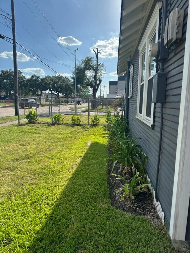 Foto del edificio - 4802 Siegel St