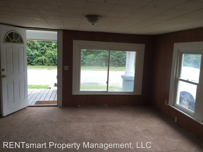 Building Photo - 809 Apex Rd