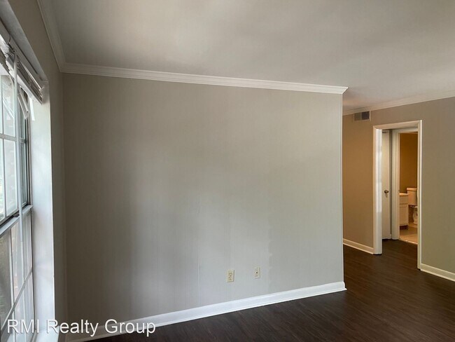 Foto del edificio - 1 br, 1 bath House - 2727 Highland Ave #108
