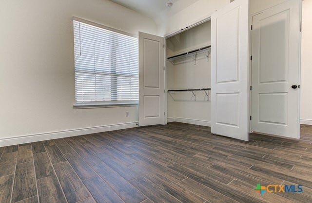 Building Photo - 593 Vale Ct