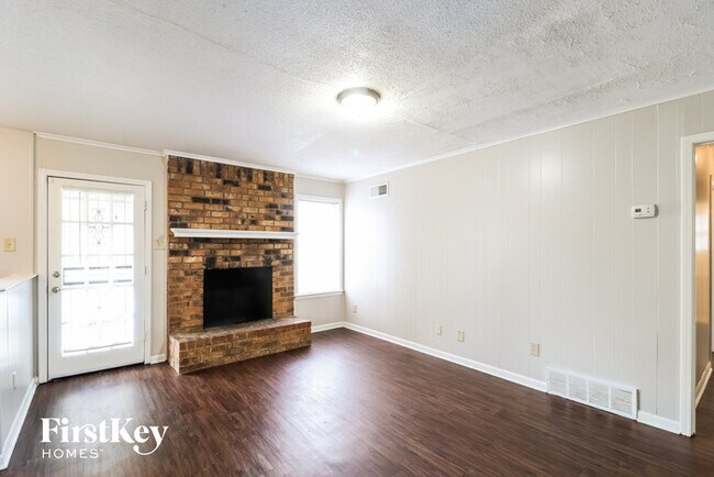 Building Photo - 5369 Albemarle Dr