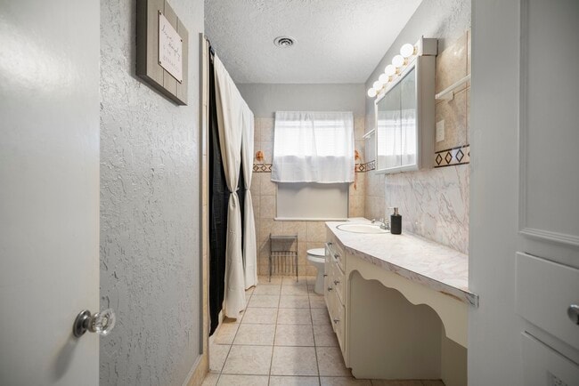 Building Photo - 3608 Wheeler Ave