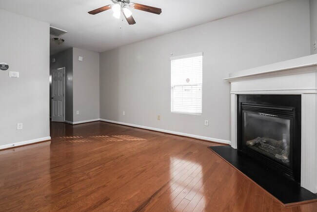 Building Photo - 609 Jumping Frog Ln