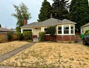Building Photo - 2010 NE 77th Ave