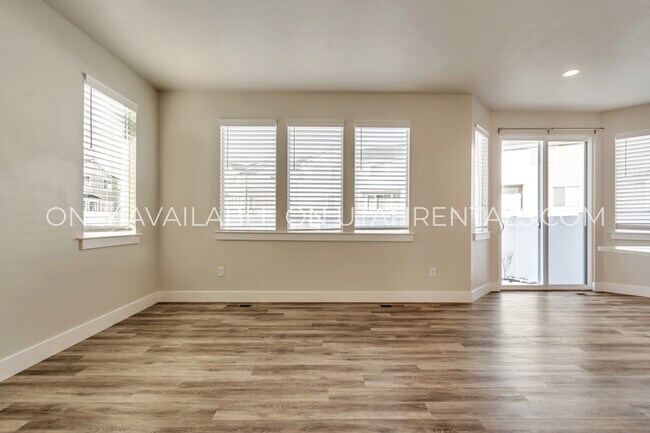 Foto del edificio - 5172 Newbridge Ln
