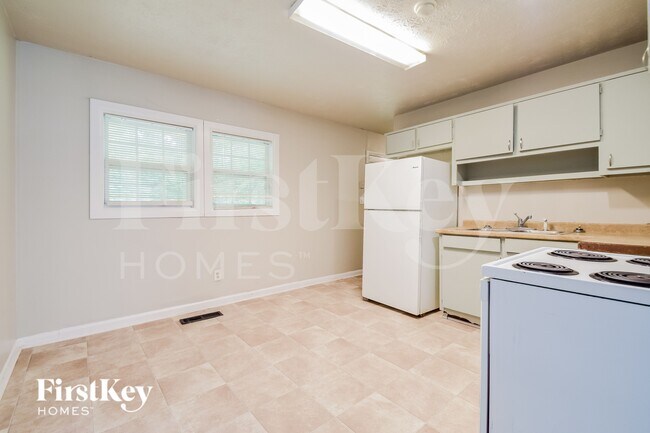 Foto del edificio - 8277 Dunellen Ln