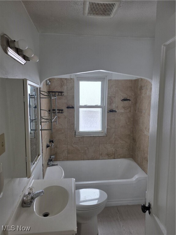 Foto del edificio - 5707 Pearl Rd