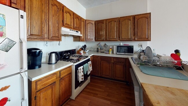 Building Photo - 18 S Huntington Ave