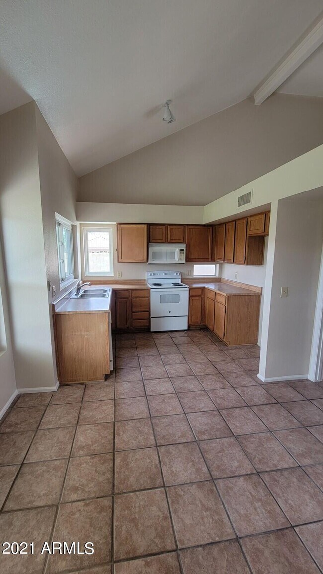 Building Photo - 7233 W Corrine Dr