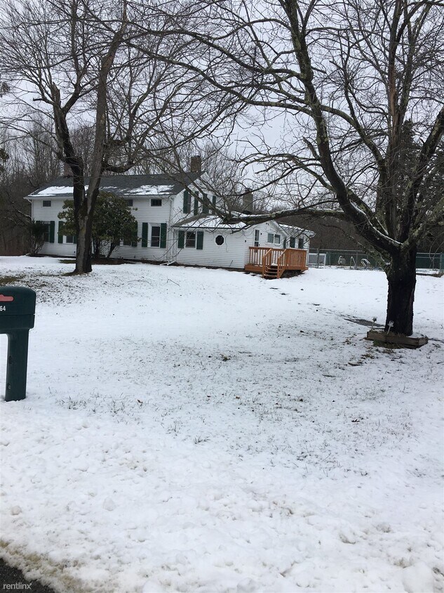 4 br, 1.5 bath House 64 Homestead Ln Hou... House Rental in