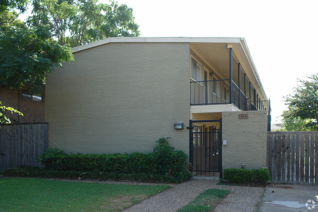 Primary Photo - 4322 Cole Ave