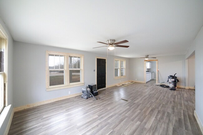 Building Photo - 3025 Maysville Rd