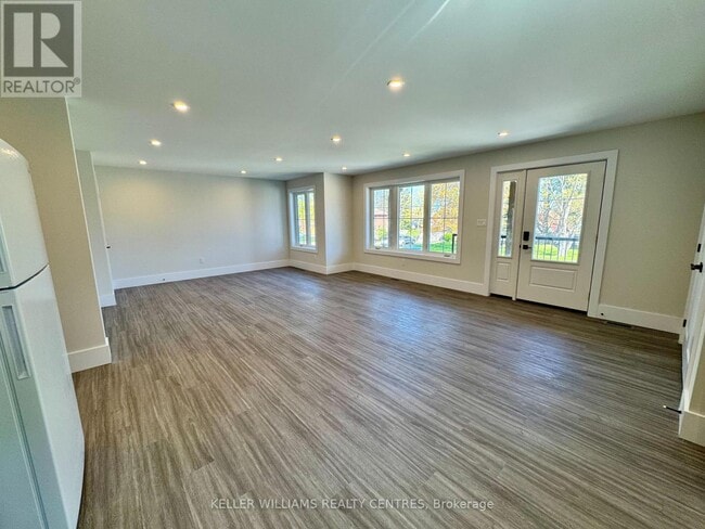 Building Photo - 63 Holgate St