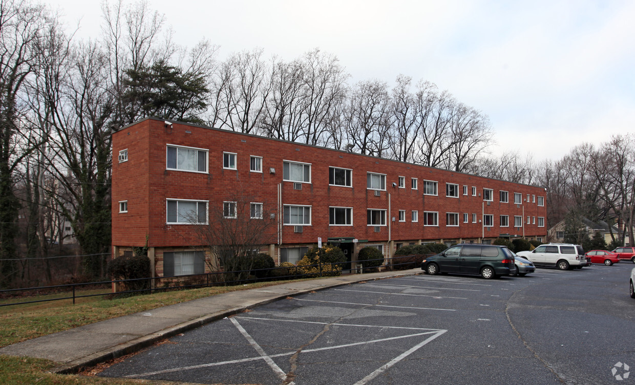 Primary Photo - 8306 Barron St
