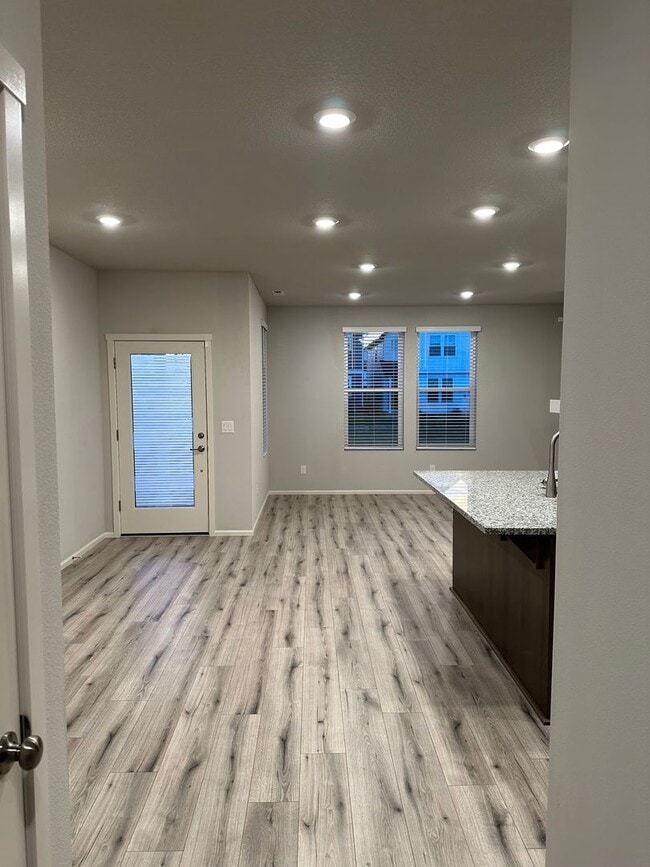 Building Photo - Newly-Built 3 Bed, 2 Bath Home in McMinnville