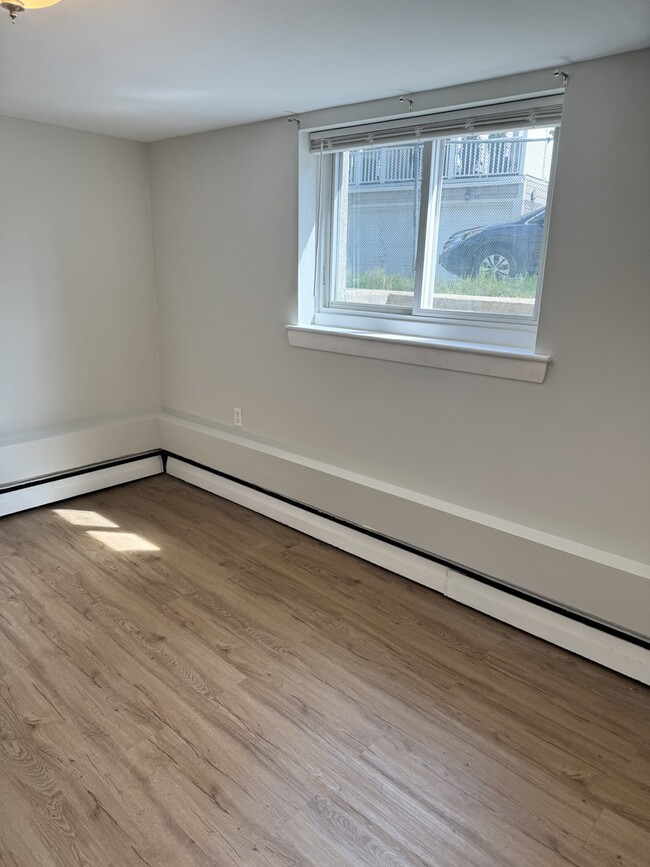 Building Photo - 63 Selkirk Rd