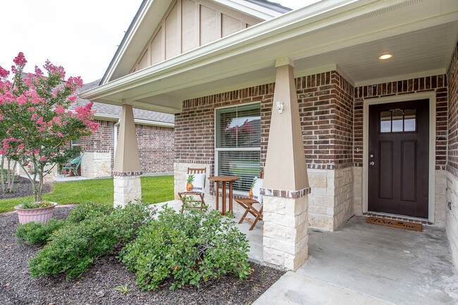 Photo - University Heights Apartments