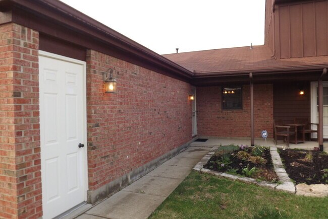Foto del edificio - Beavercreek 2 Bed 1.5 Bath Condo!