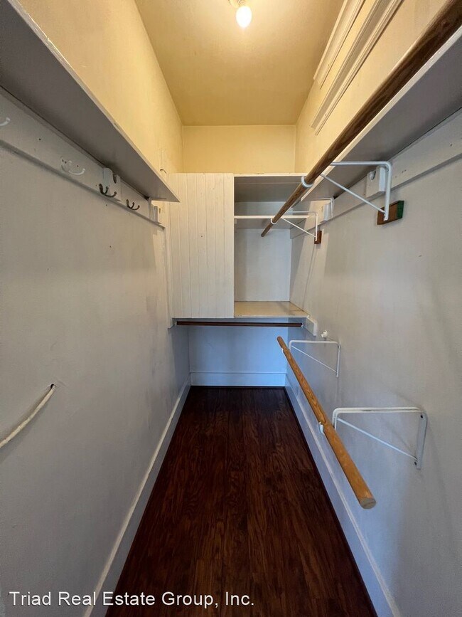 Building Photo - 4 br, 2 bath House - 859 Church Street