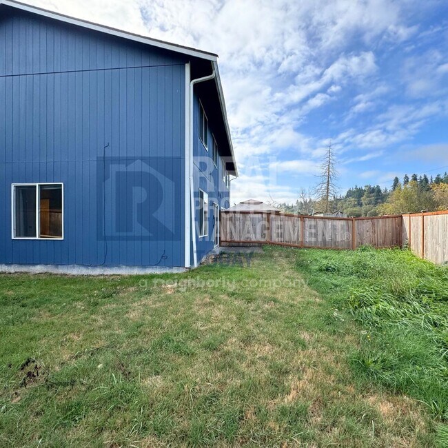 Building Photo - Yang - 334/336 (Olympic Group)