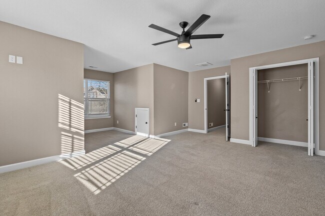 Building Photo - 18 Riverview Drive