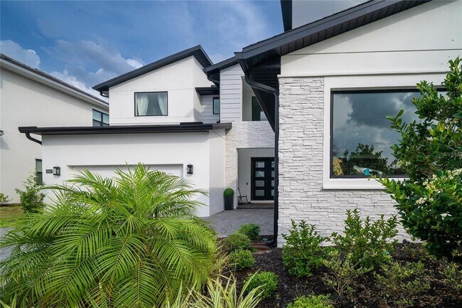 Building Photo - 9004 Santorini Dr