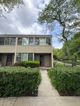 Building Photo - 816 S Ada St