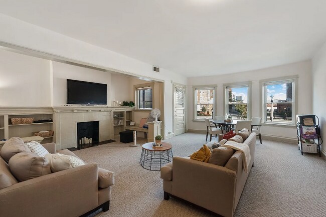 Foto del edificio - 2311 W Wisconsin Ave