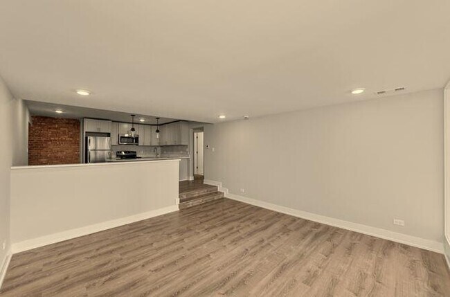 Foto del edificio - 2 bedroom in Chicago IL 60610