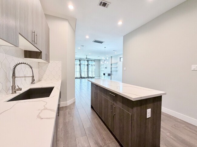 Foto del edificio - 8404 Safeguard St