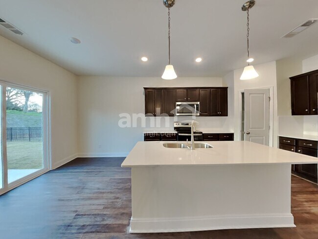 Foto del edificio - 2120 Williamshire Ln
