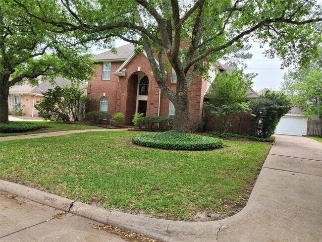 Building Photo - 1214 Hathorn Way Dr