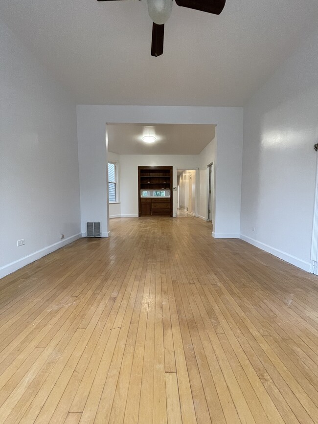 Building Photo - 2418 N Lawndale Ave