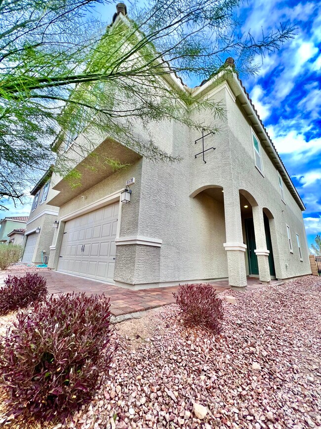 Foto del edificio - 5578 Lushan St