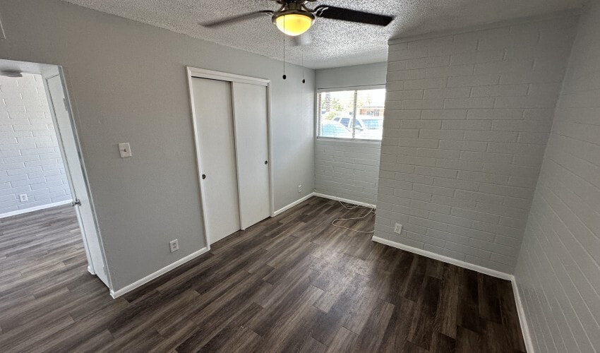 Building Photo - 3121 W Almeria Rd