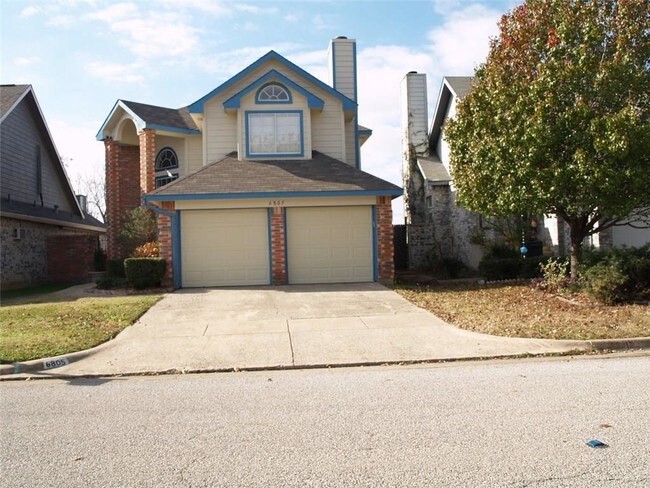Foto del edificio - 6805 Driffield Cir W