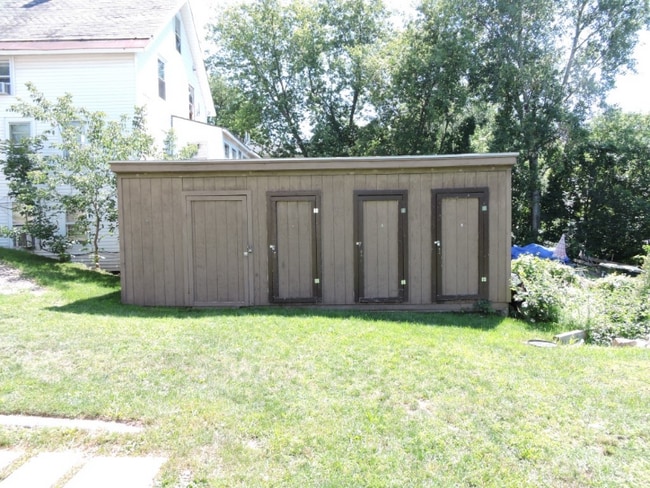 Building Photo - 184 Malletts Bay Ave
